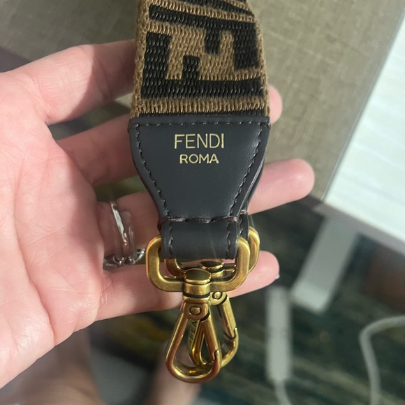 SOLD 💥💥💥💥Strap You Fendi - Picture 3 of 6